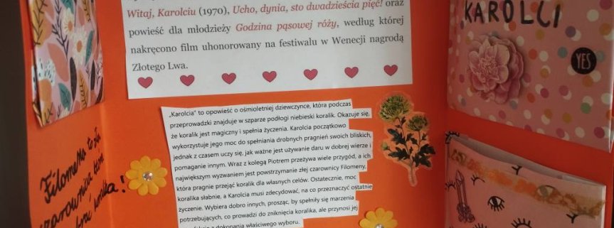 Klasa III omawiaja lekturę "Karolcia"