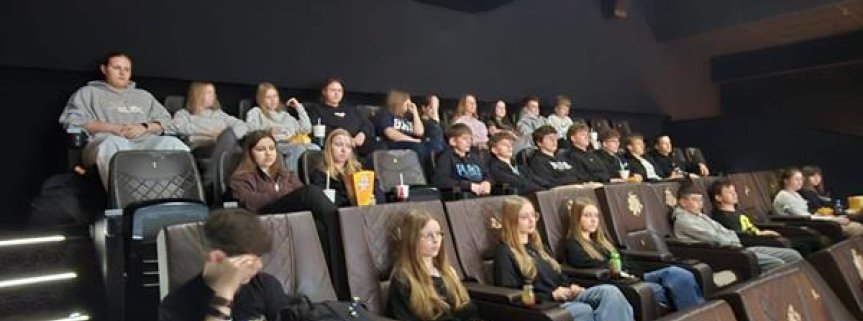Film edukacyjny pt. " Żałuję" dla kas 7,8.