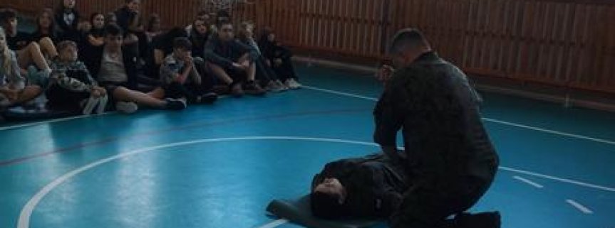  Szkołę odwiedzili żołnierze z Batalionu Dowodzenia Wojsk Lądowych w Białobrzegach.