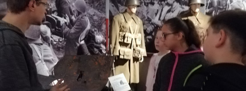 OBCHODY 80 ROCZNICY WYBUCHU II WOJNY ŚWIATOWEJ W NASZEJ SZKOLE – PODSUMOWANIE.